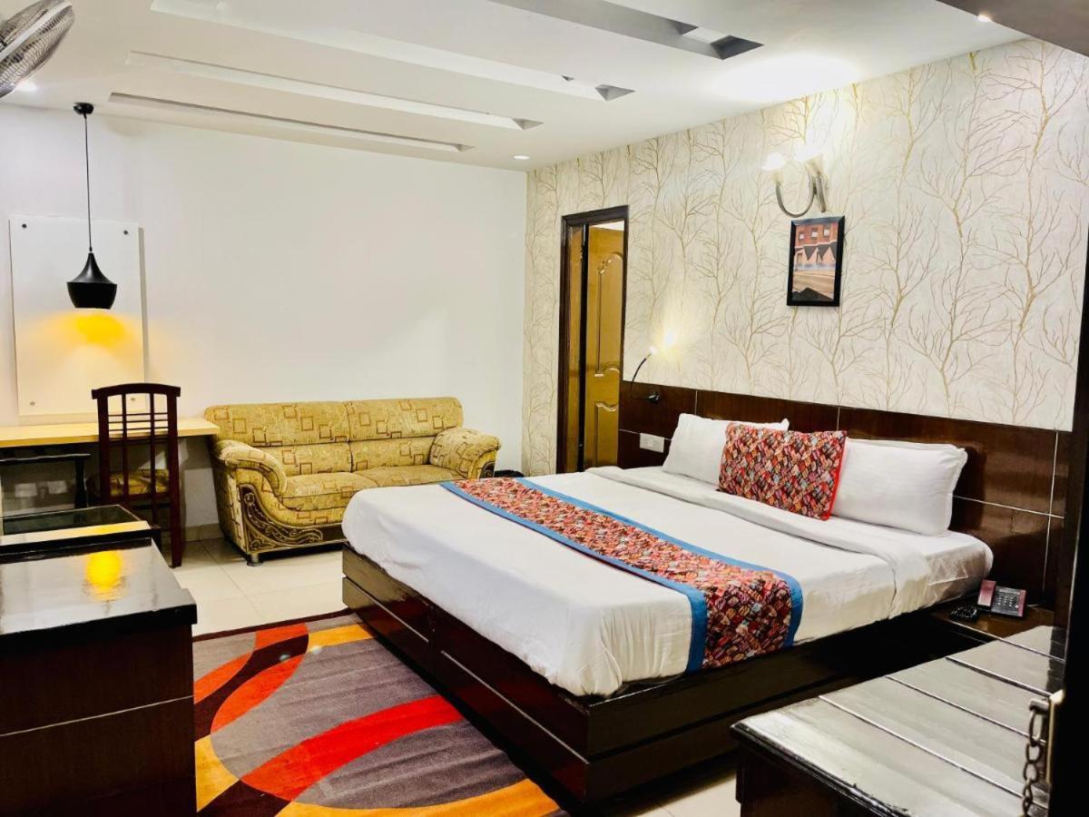Hotel Queens Tower Amritsar Eksteriør bilde
