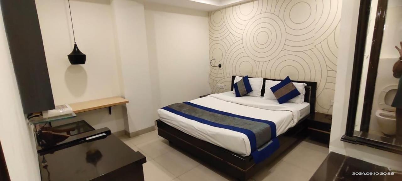 Hotel Queens Tower Amritsar Eksteriør bilde