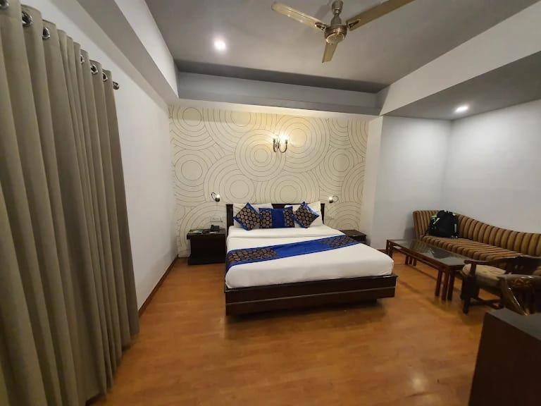 Hotel Queens Tower Amritsar Eksteriør bilde